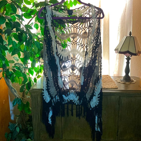 Daytrip Tops - Daytrip Buckle Crocheted Kimono